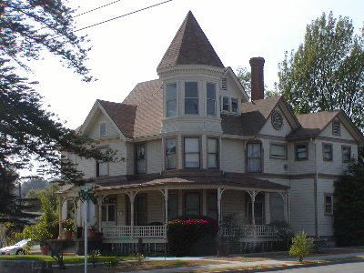 picture of old house