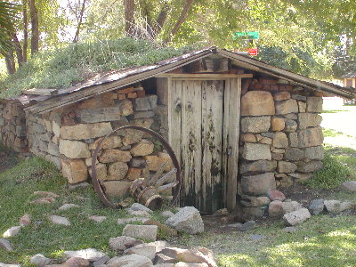 picture of old house