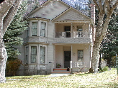 picture of old house