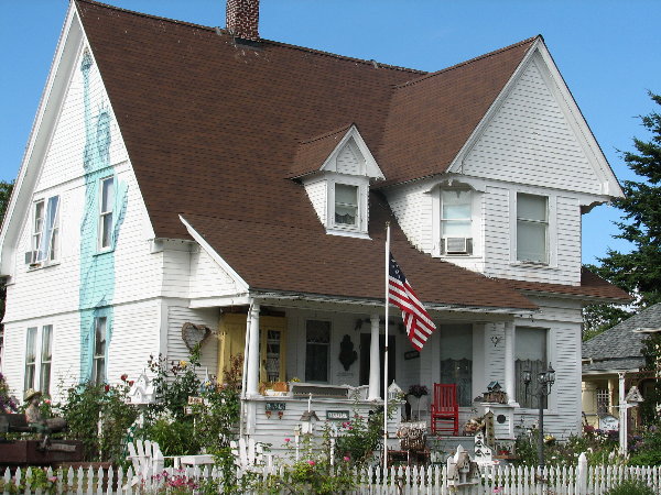 picture of old house