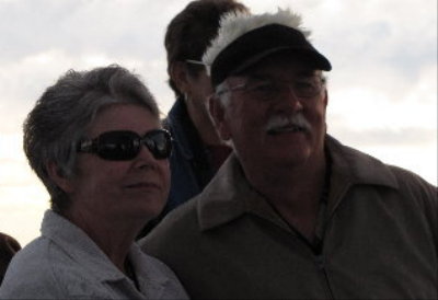 pic of Earl and Lynda Hall